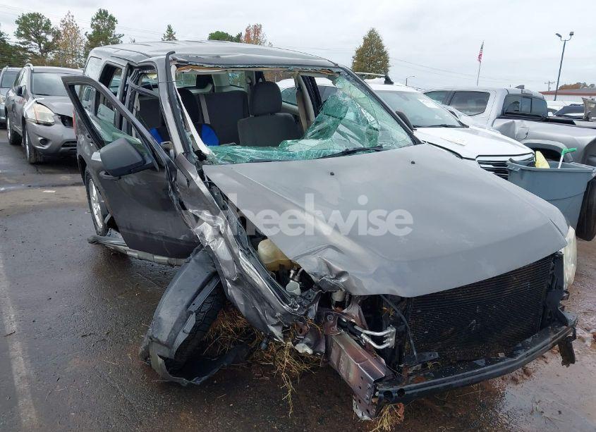 Photo 6 of 2010 Ford Escape XLS (VIN 1FMCU0C71AKA79884)