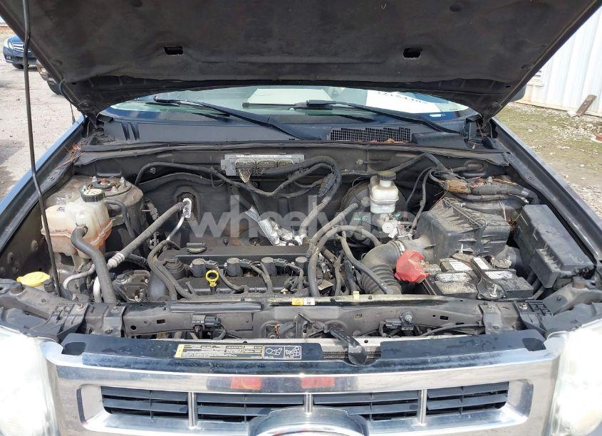 Photo 10 of 2011 Ford Escape XLS (VIN 1FMCU0C71BKC16386)