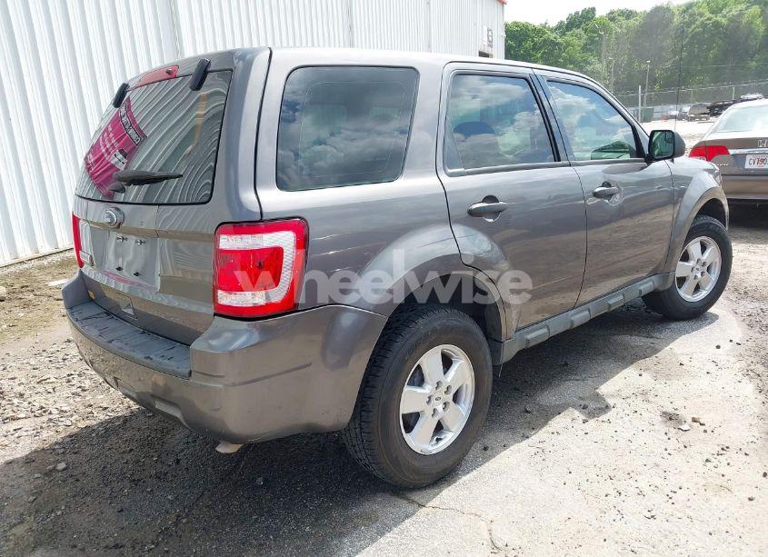 Photo 4 of 2011 Ford Escape XLS (VIN 1FMCU0C71BKC16386)
