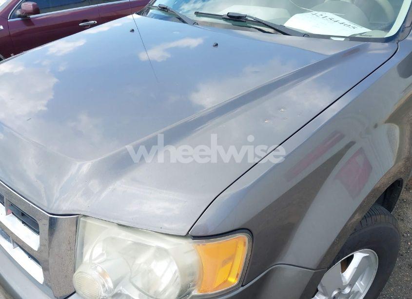 Photo 6 of 2011 Ford Escape XLS (VIN 1FMCU0C71BKC16386)