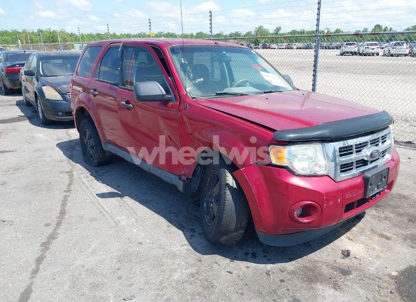 2012 Ford Escape XLS (VIN 1FMCU0C71CKC33559) main photo