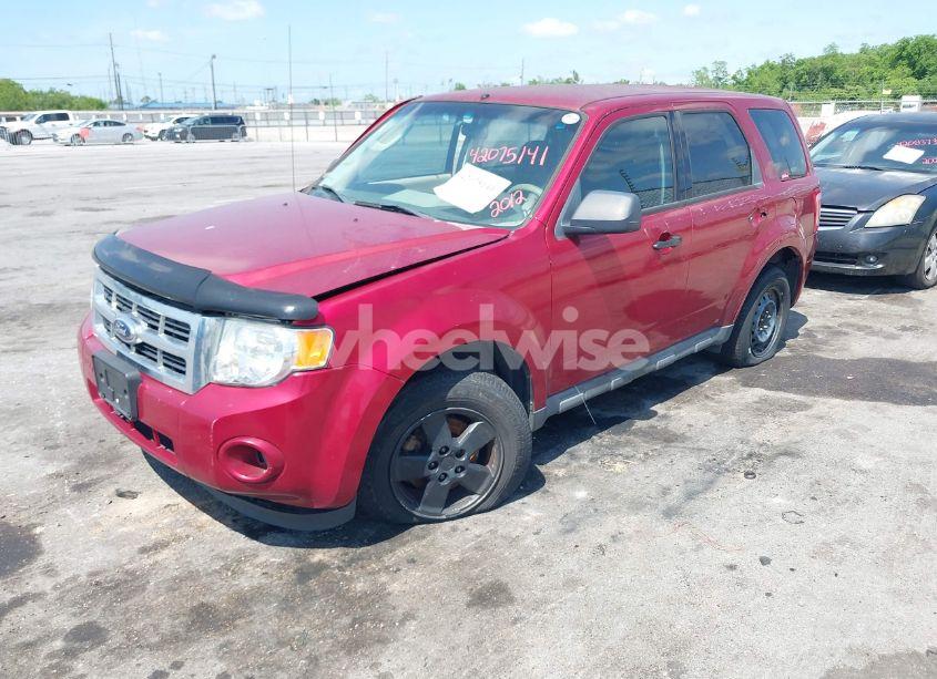 Photo 2 of 2012 Ford Escape XLS (VIN 1FMCU0C71CKC33559)
