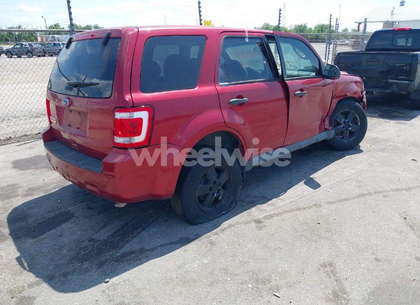 Photo 4 of 2012 Ford Escape XLS (VIN 1FMCU0C71CKC33559)