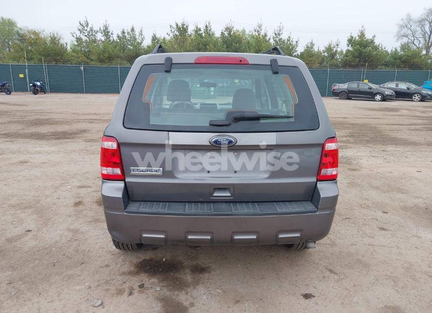 Photo 16 of 2012 Ford Escape XLS (VIN 1FMCU0C71CKC77027)