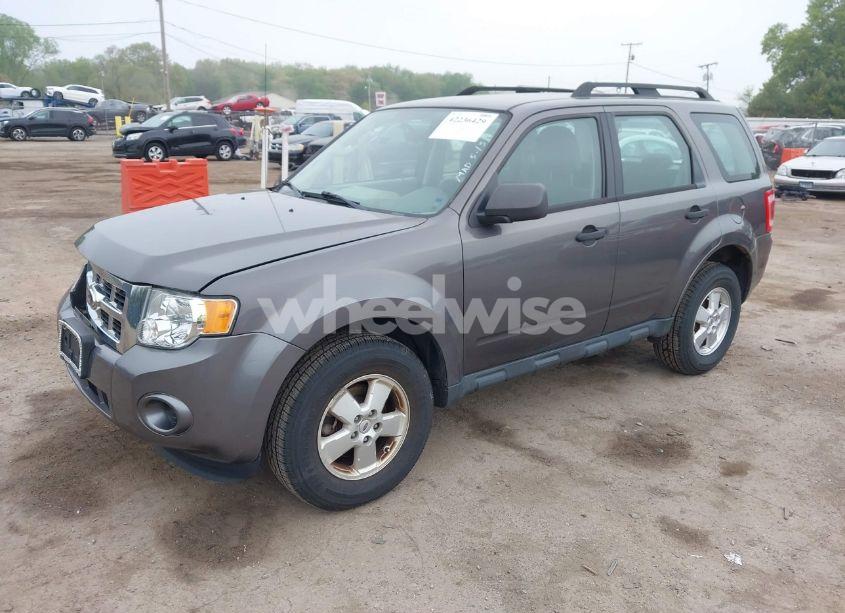 Photo 2 of 2012 Ford Escape XLS (VIN 1FMCU0C71CKC77027)
