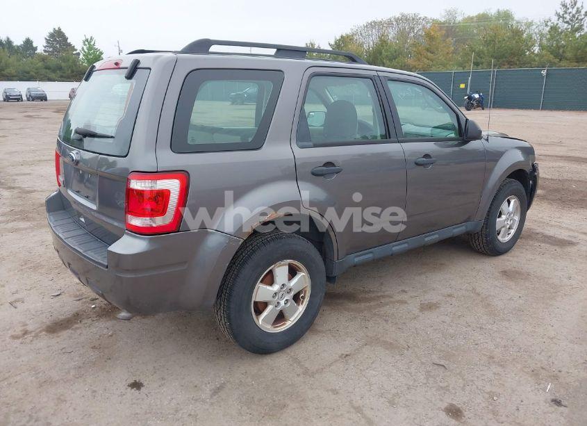 Photo 4 of 2012 Ford Escape XLS (VIN 1FMCU0C71CKC77027)