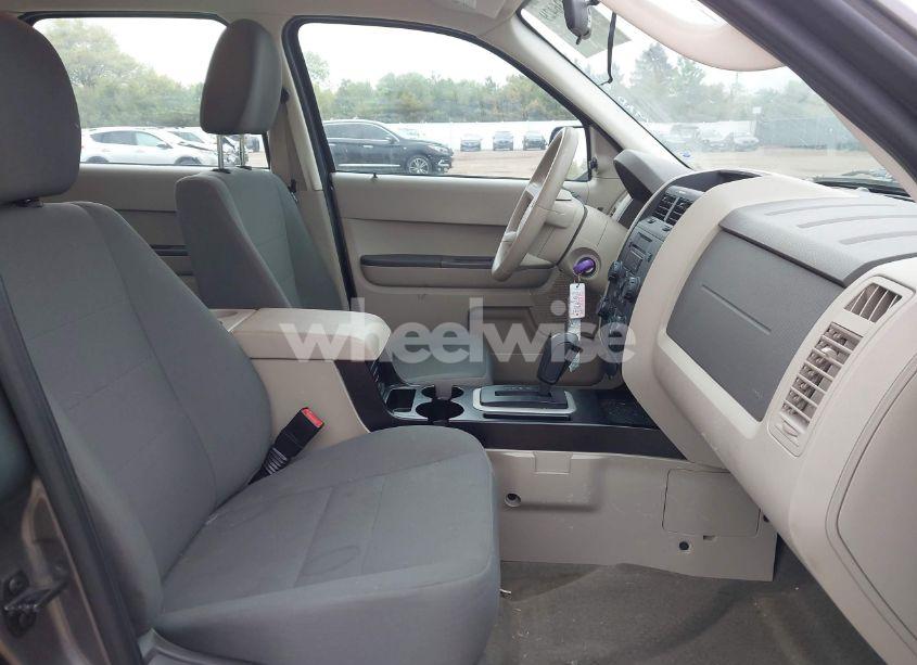 Photo 5 of 2012 Ford Escape XLS (VIN 1FMCU0C71CKC77027)