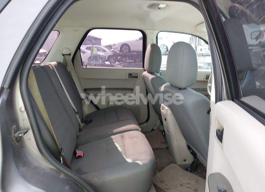 Photo 8 of 2010 Ford Escape XLS (VIN 1FMCU0C72AKA05051)