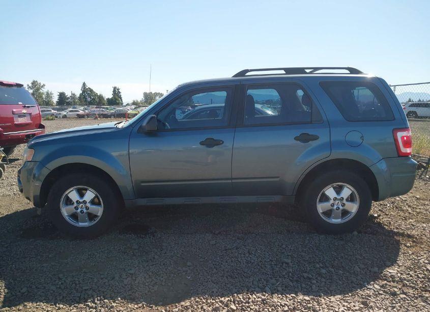 Photo 14 of 2011 Ford Escape XLS (VIN 1FMCU0C72BKA21946)