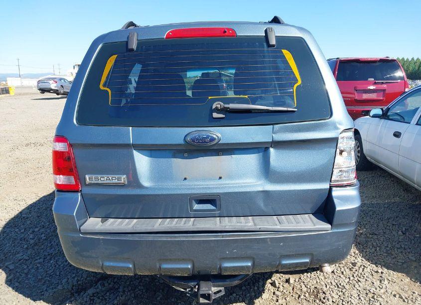 Photo 16 of 2011 Ford Escape XLS (VIN 1FMCU0C72BKA21946)