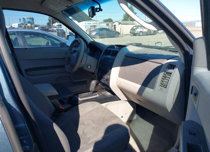 Photo 5 of 2011 Ford Escape XLS (VIN 1FMCU0C72BKA21946)