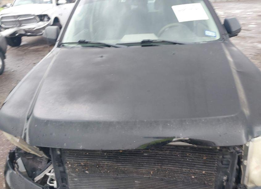 Photo 10 of 2011 Ford Escape XLS (VIN 1FMCU0C72BKA27228)