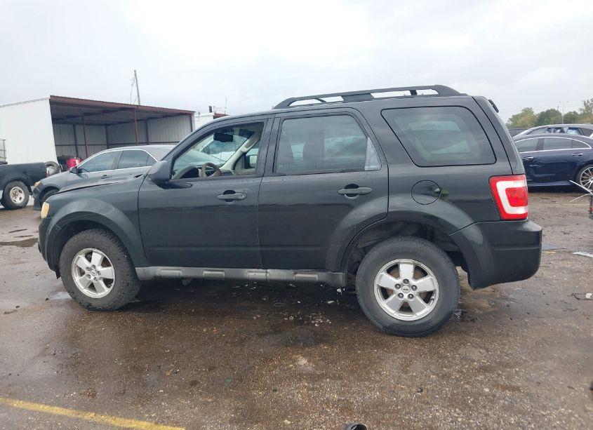 Photo 14 of 2011 Ford Escape XLS (VIN 1FMCU0C72BKA27228)