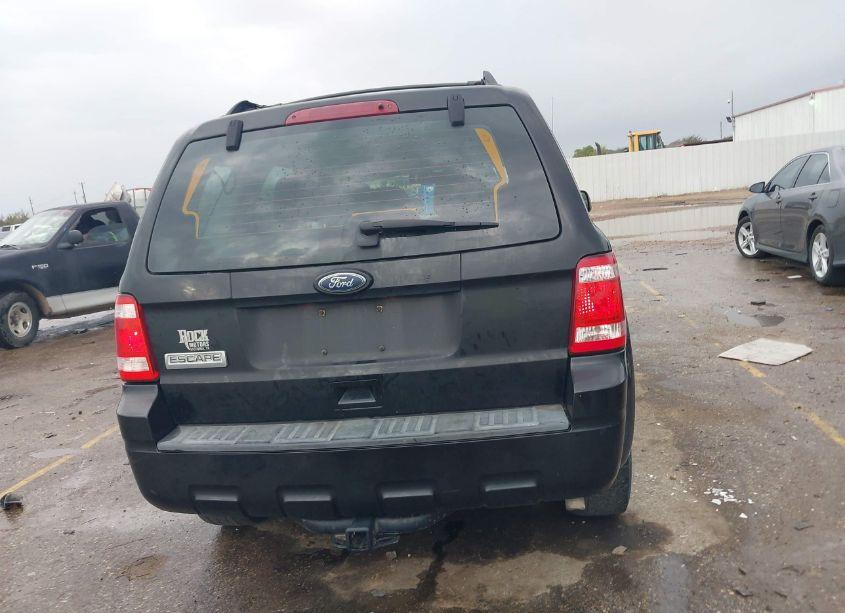Photo 16 of 2011 Ford Escape XLS (VIN 1FMCU0C72BKA27228)
