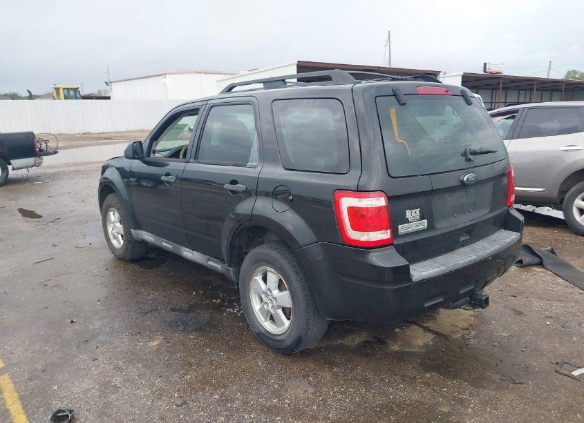 Photo 3 of 2011 Ford Escape XLS (VIN 1FMCU0C72BKA27228)