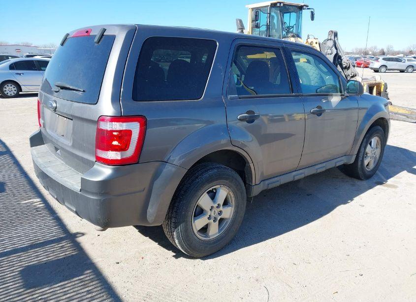 Photo 4 of 2011 Ford Escape XLS (VIN 1FMCU0C72BKB99789)