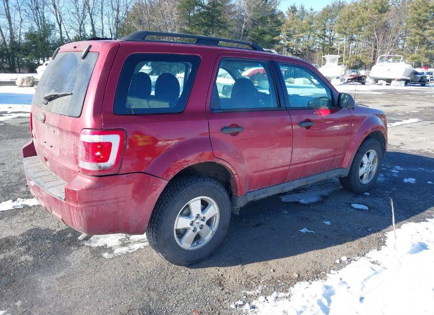 Photo 4 of 2012 Ford Escape XLS (VIN 1FMCU0C72CKB37584)