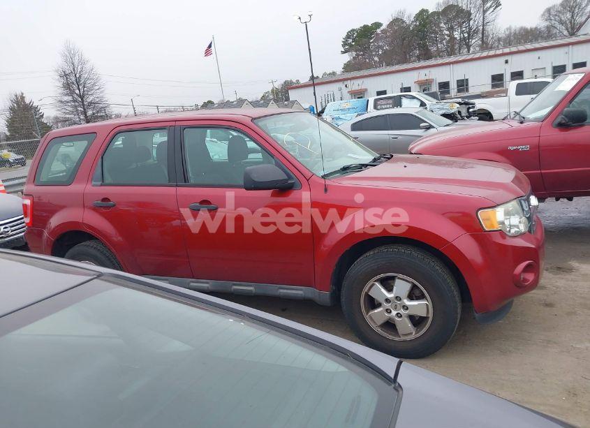 Photo 13 of 2012 Ford Escape XLS (VIN 1FMCU0C72CKB39125)