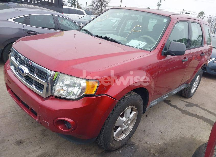 Photo 2 of 2012 Ford Escape XLS (VIN 1FMCU0C72CKB39125)