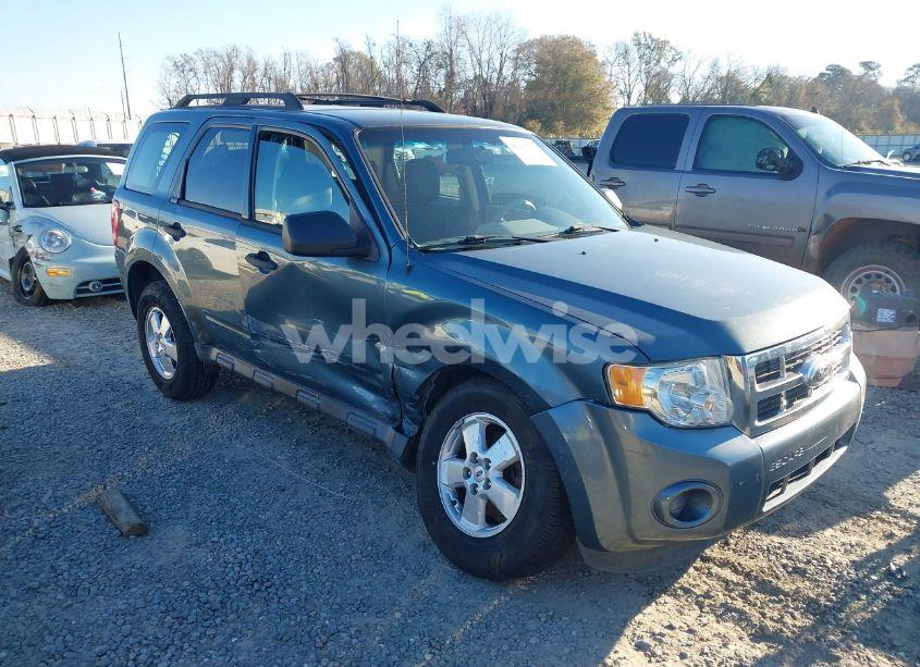 2012 Ford Escape XLS (VIN 1FMCU0C72CKC74346) main photo