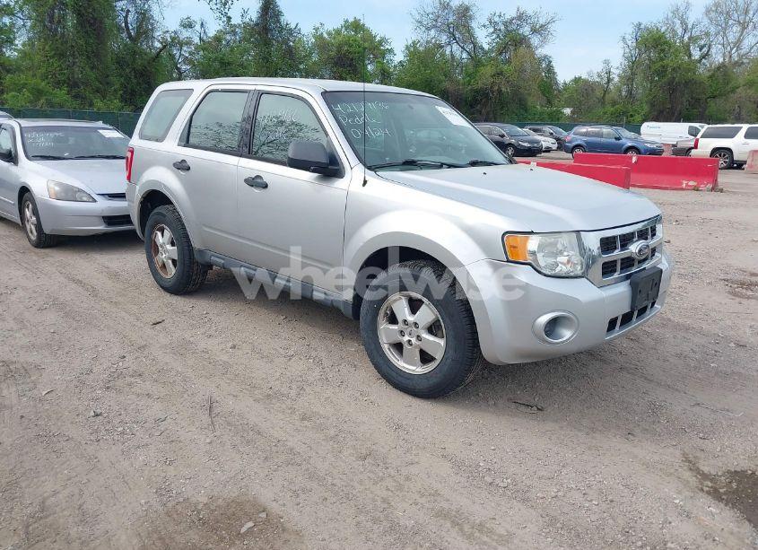 2012 Ford Escape XLS (VIN 1FMCU0C72CKC74430) main photo