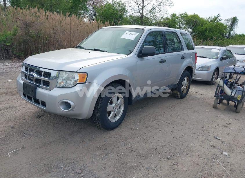Photo 2 of 2012 Ford Escape XLS (VIN 1FMCU0C72CKC74430)