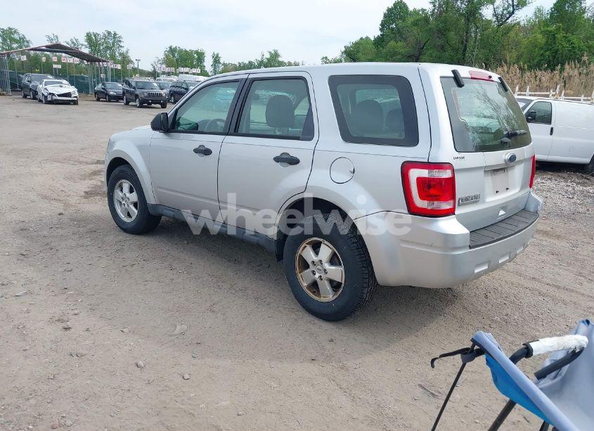 Photo 3 of 2012 Ford Escape XLS (VIN 1FMCU0C72CKC74430)