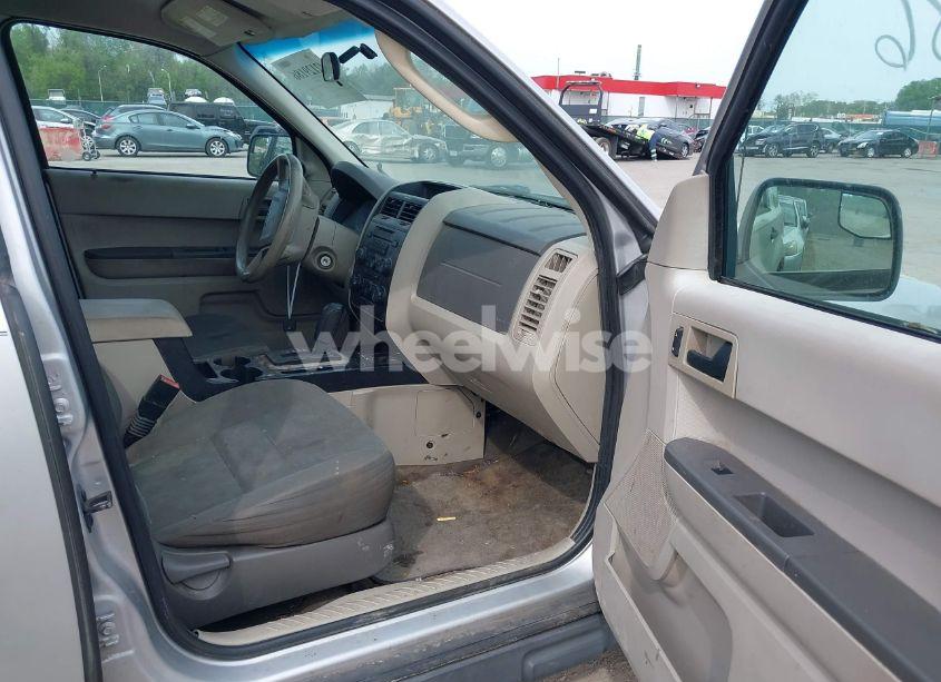 Photo 5 of 2012 Ford Escape XLS (VIN 1FMCU0C72CKC74430)
