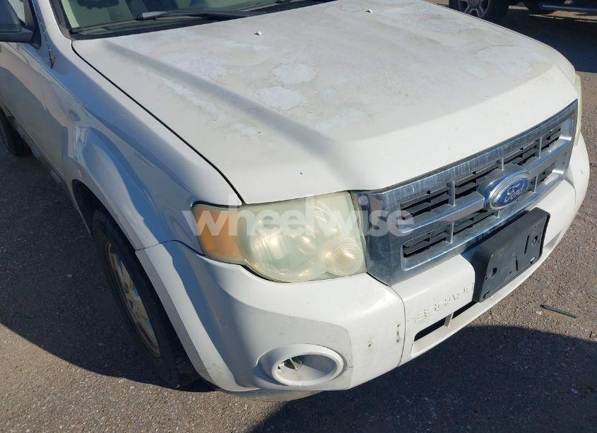 Photo 6 of 2010 Ford Escape XLS (VIN 1FMCU0C73AKB77217)