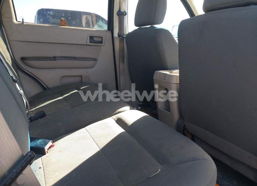 Photo 8 of 2010 Ford Escape XLS (VIN 1FMCU0C73AKB77217)