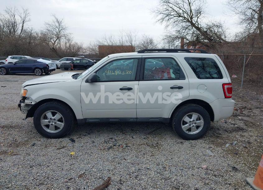 Photo 15 of 2010 Ford Escape XLS (VIN 1FMCU0C73AKC62106)