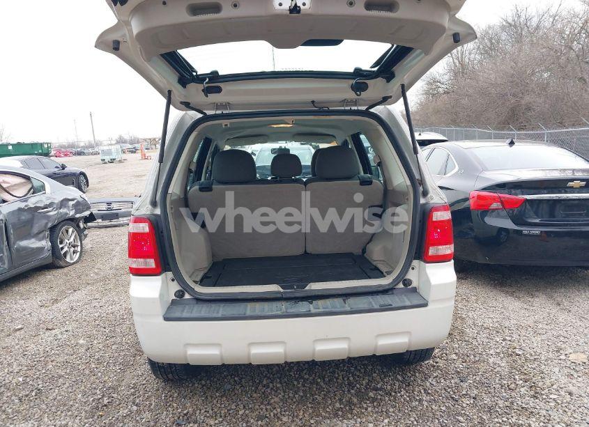 Photo 17 of 2010 Ford Escape XLS (VIN 1FMCU0C73AKC62106)