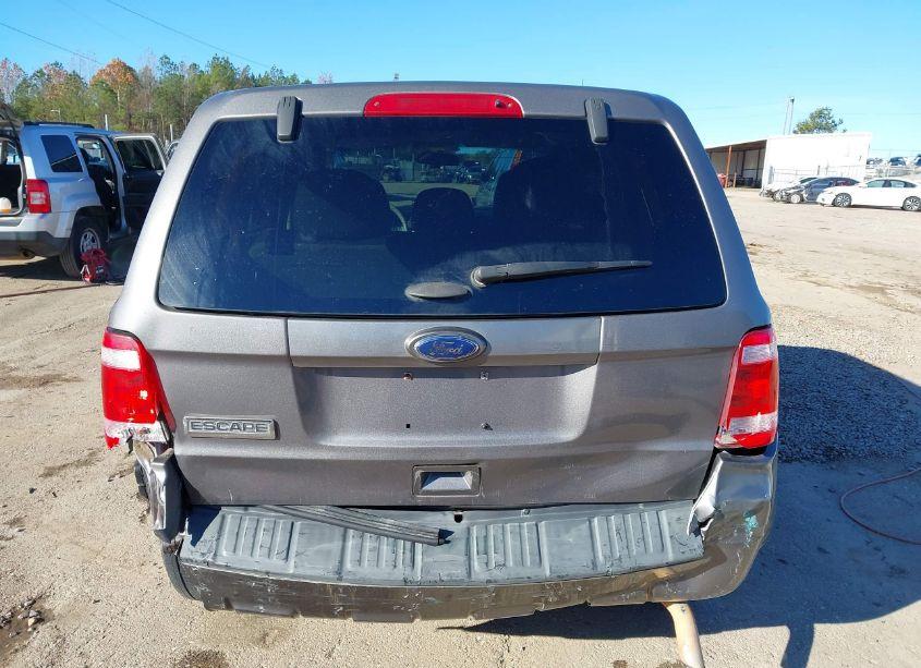 Photo 17 of 2011 Ford Escape XLS (VIN 1FMCU0C73BKA99247)