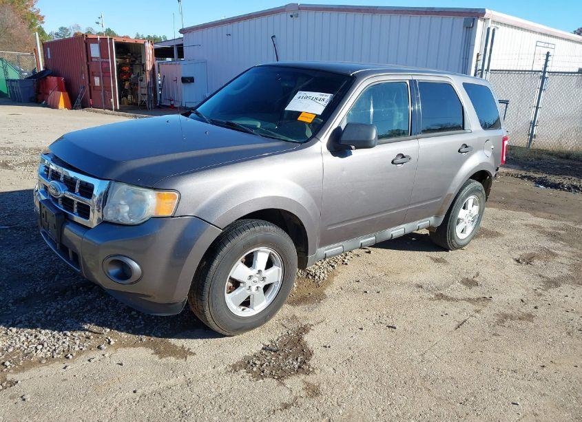 Photo 2 of 2011 Ford Escape XLS (VIN 1FMCU0C73BKA99247)