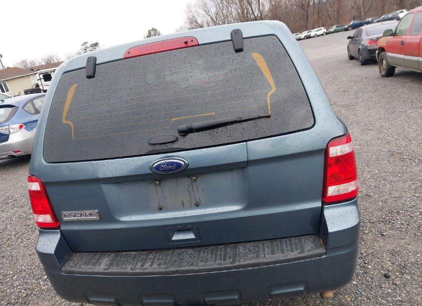Photo 17 of 2011 Ford Escape XLS (VIN 1FMCU0C73BKB69961)