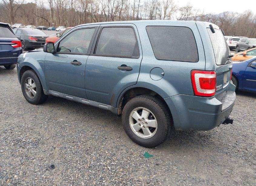 Photo 3 of 2011 Ford Escape XLS (VIN 1FMCU0C73BKB69961)