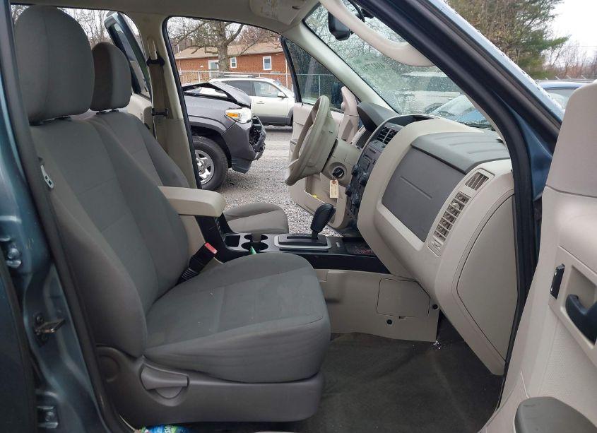 Photo 5 of 2011 Ford Escape XLS (VIN 1FMCU0C73BKB69961)