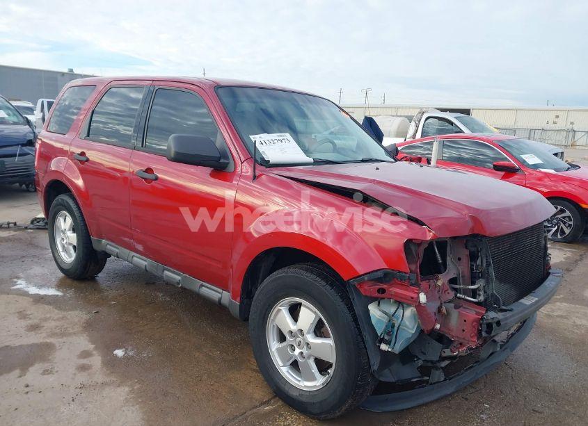 2012 Ford Escape XLS (VIN 1FMCU0C73CKA83583) main photo