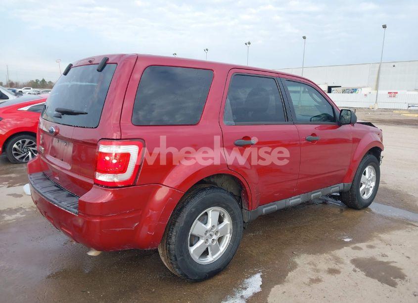 Photo 4 of 2012 Ford Escape XLS (VIN 1FMCU0C73CKA83583)