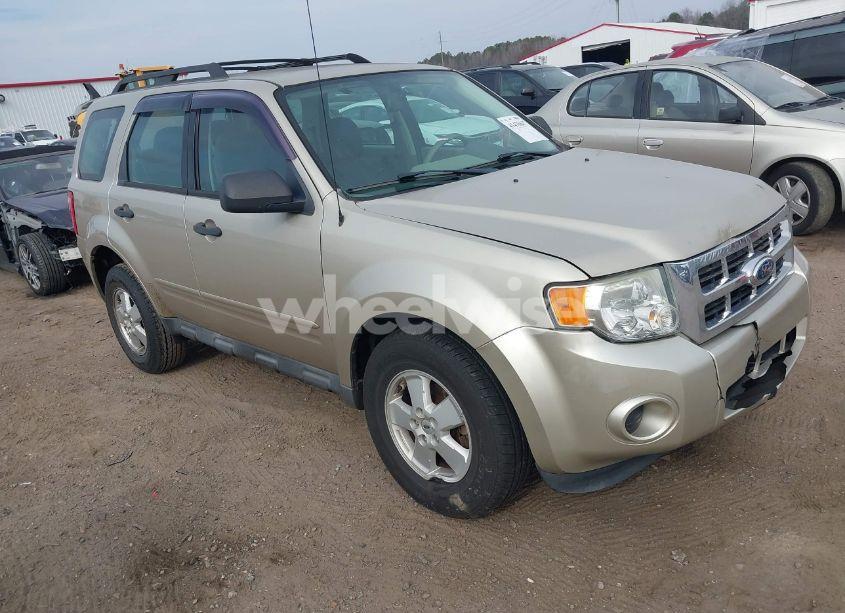 2012 Ford Escape XLS (VIN 1FMCU0C73CKB26643) main photo