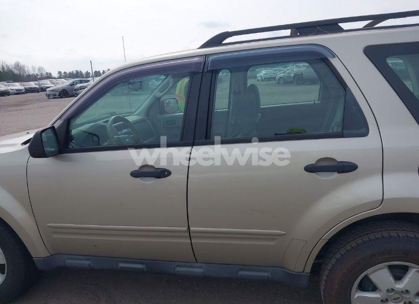 Photo 14 of 2012 Ford Escape XLS (VIN 1FMCU0C73CKB26643)