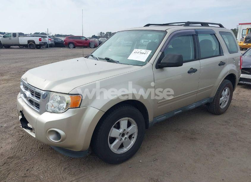 Photo 2 of 2012 Ford Escape XLS (VIN 1FMCU0C73CKB26643)