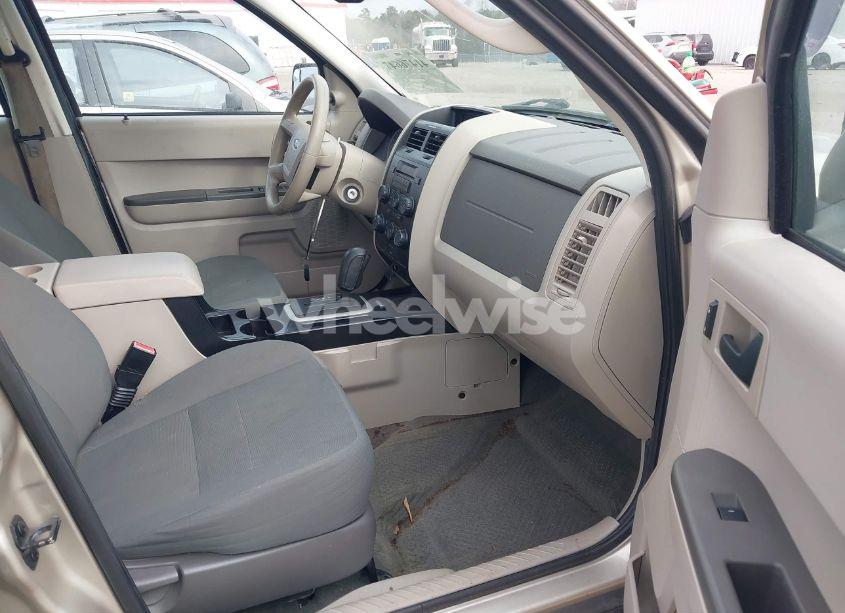 Photo 5 of 2012 Ford Escape XLS (VIN 1FMCU0C73CKB26643)