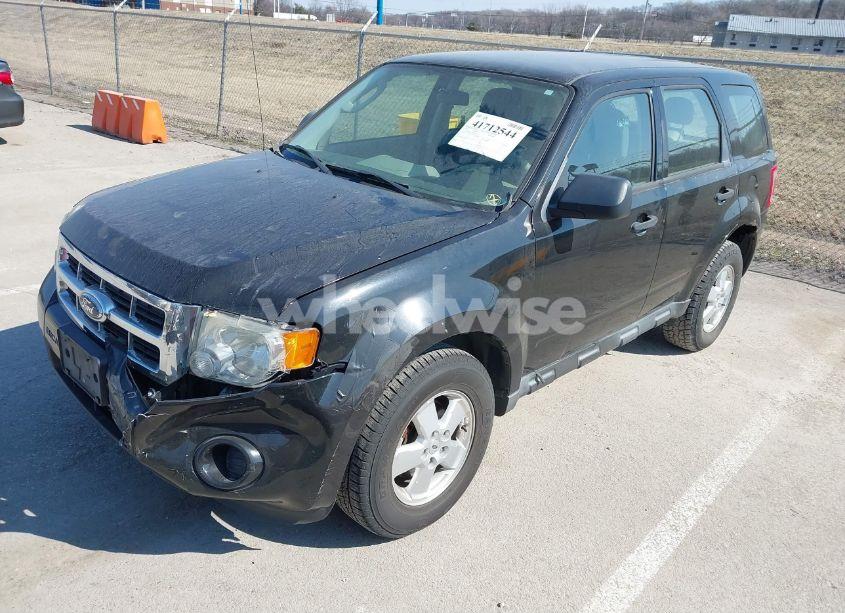 Photo 2 of 2012 Ford Escape XLS (VIN 1FMCU0C73CKB54071)
