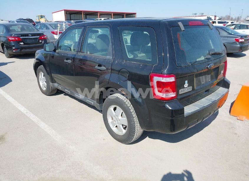 Photo 3 of 2012 Ford Escape XLS (VIN 1FMCU0C73CKB54071)