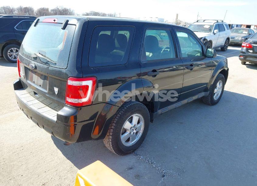 Photo 4 of 2012 Ford Escape XLS (VIN 1FMCU0C73CKB54071)