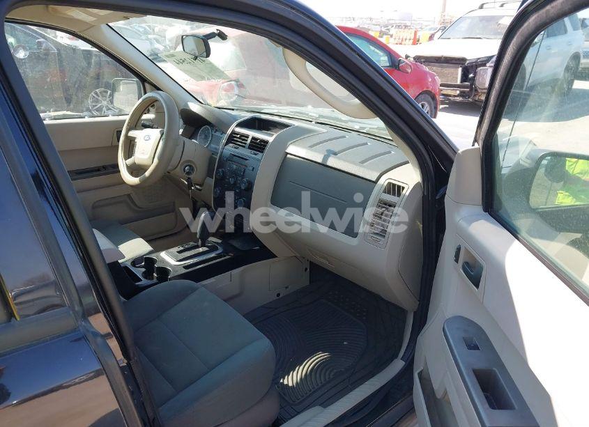 Photo 5 of 2012 Ford Escape XLS (VIN 1FMCU0C73CKB54071)