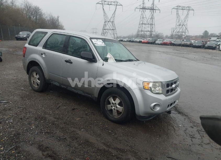 2012 Ford Escape XLS (VIN 1FMCU0C73CKC74825) main photo