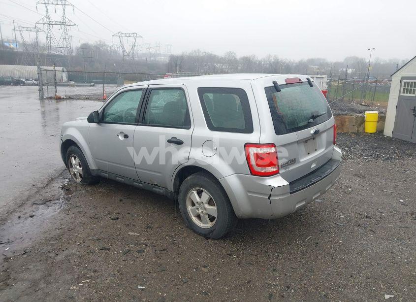 Photo 3 of 2012 Ford Escape XLS (VIN 1FMCU0C73CKC74825)