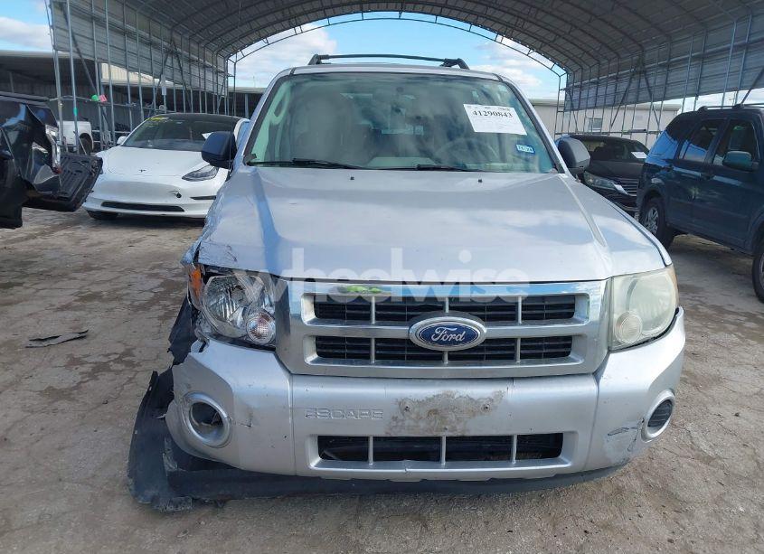 Photo 12 of 2010 Ford Escape XLS (VIN 1FMCU0C74AKB30679)